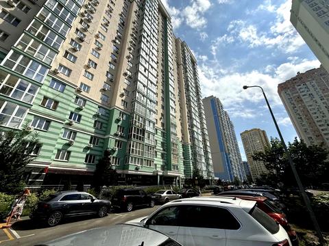 квартира за адресою Воскресенська вул., 18