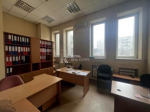 коммерческая по адресу Николая Михновского бульв. (Дружбы народов), 38