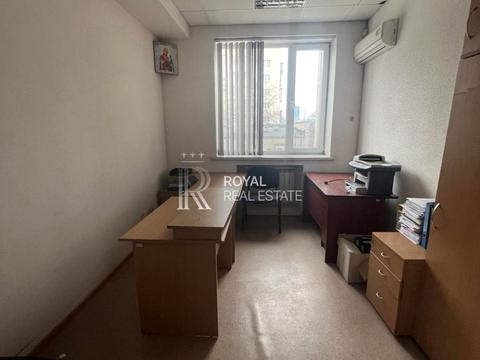 коммерческая по адресу Николая Михновского бульв. (Дружбы народов), 38