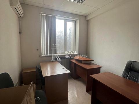 коммерческая по адресу Николая Михновского бульв. (Дружбы народов), 38