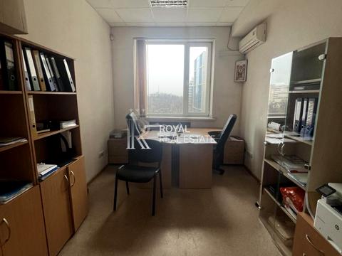 коммерческая по адресу Николая Михновского бульв. (Дружбы народов), 38