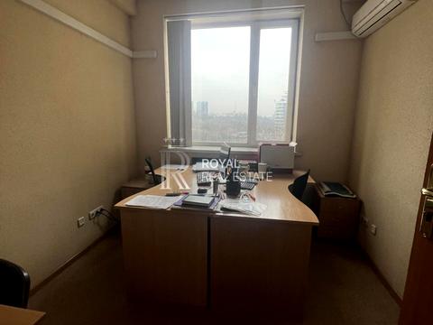 коммерческая по адресу Николая Михновского бульв. (Дружбы народов), 38