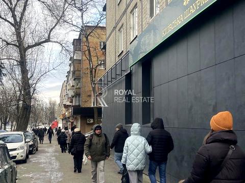 комерційна за адресою Дорогожицька вул., 15