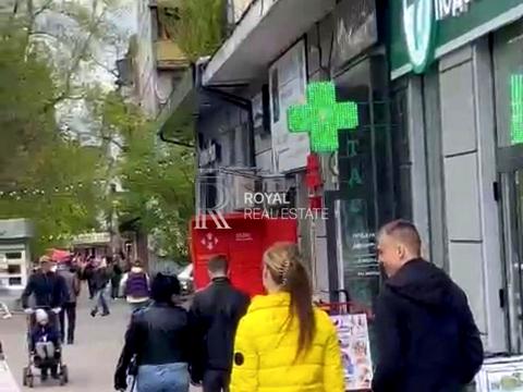 комерційна за адресою Дорогожицька вул., 15