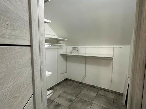 будинок за адресою Івасюка, 23
