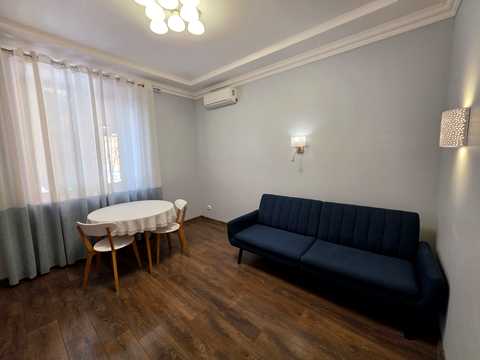 квартира за адресою Миру просп., 7