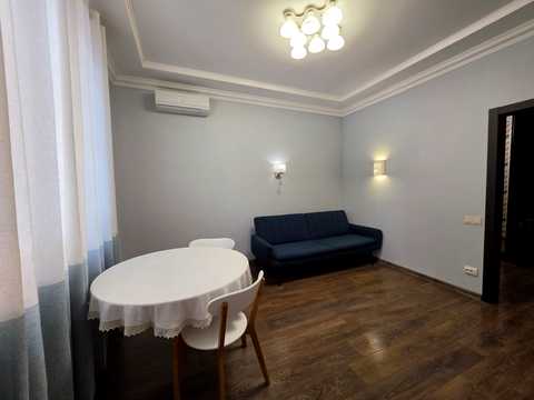 квартира за адресою Миру просп., 7