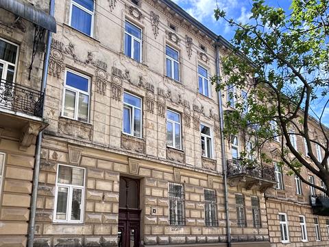 квартира за адресою Івана Верхратського вул., 4