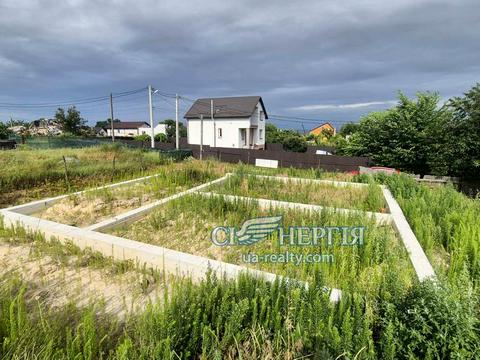 ділянка за адресою Захисників України