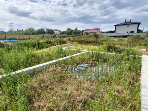 ділянка за адресою Захисників України