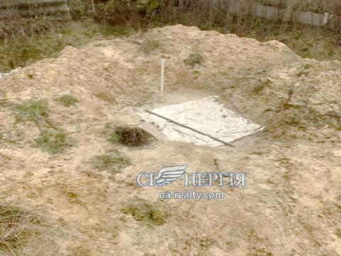 ділянка за адресою Захисників України