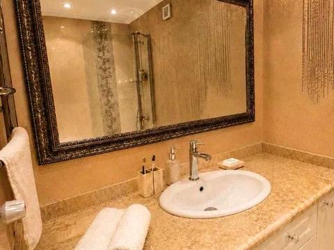 квартира за адресою Київ, Карела Чапека вул. (Юліуса Фучика), 8