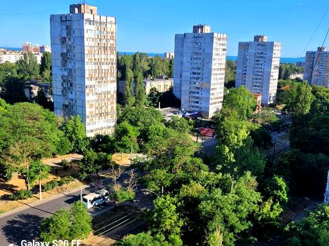 квартира за адресою Князя Володимира Великого просп., 83