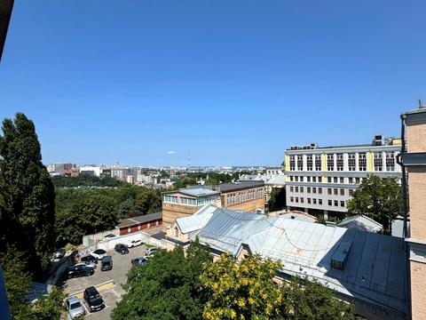 комерційна за адресою Велика Житомирська вул., 8/14