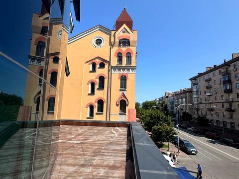 комерційна за адресою Велика Житомирська вул., 8/14
