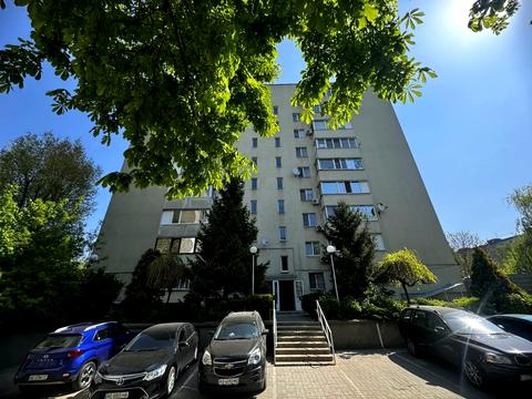 квартира за адресою житловий масив Тополя-1 вул., 12