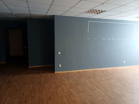 комерційна за адресою Зодчих вул., 52
