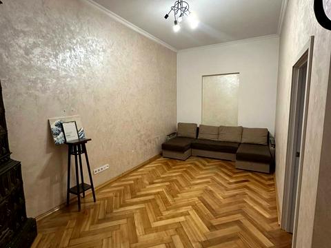 квартира за адресою Гетьмана Петра Дорошенка вул. (Жовтнева), 65
