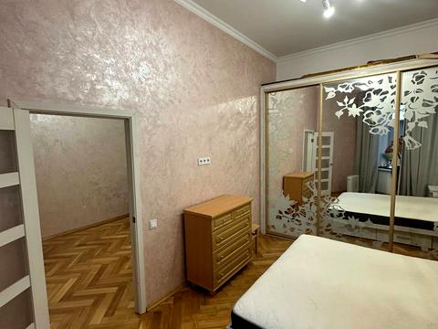 квартира за адресою Гетьмана Петра Дорошенка вул. (Жовтнева), 65
