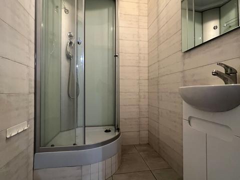 комерційна за адресою Теплична вул., 38