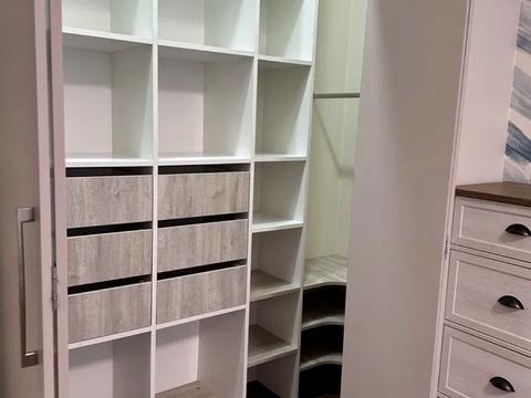 квартира за адресою Михайлівська вул., (Будинок 1)
