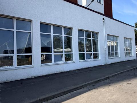 комерційна за адресою Святошинська вул., 52