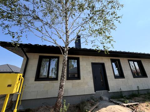 будинок за адресою Успішна