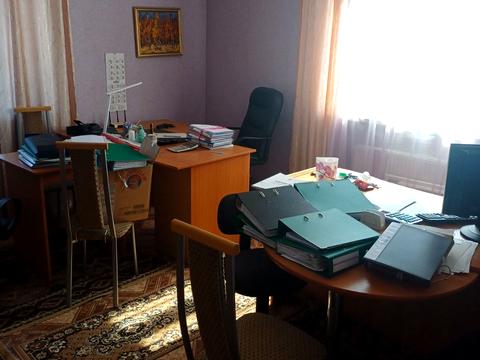 комерційна за адресою Оксамитова вул., 18-Б