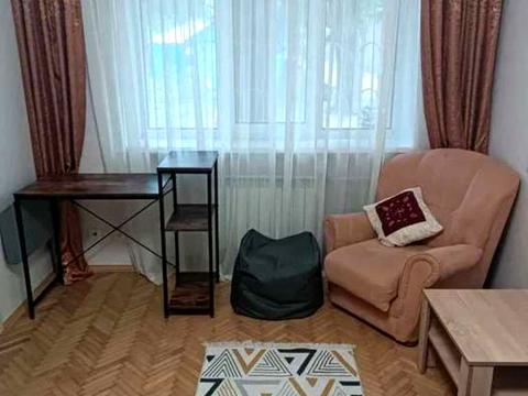 квартира за адресою Вавилових вул., 18