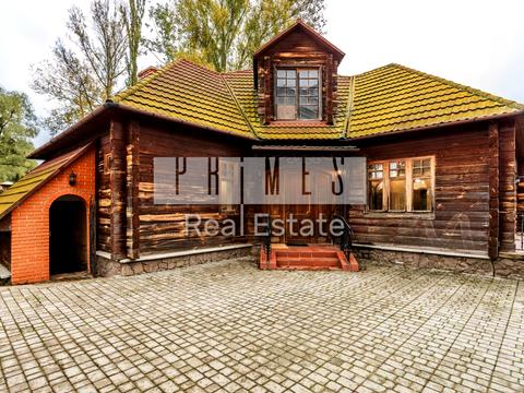 комерційна за адресою Риболовецька вул., 2