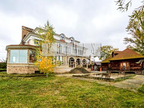 комерційна за адресою Риболовецька вул., 2