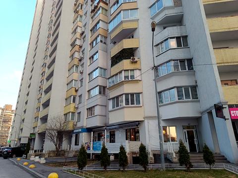 квартира по адресу Драгоманова ул., 6/1