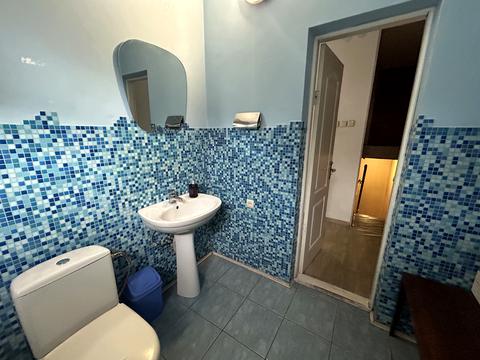 комерційна за адресою Вінниця, Театральна вул., 4