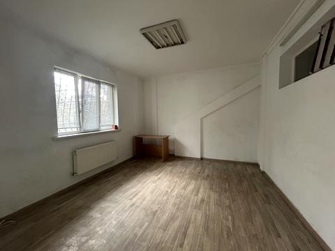 комерційна за адресою Вінниця, Театральна вул., 4