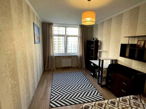 квартира за адресою Анни Ахматової вул., 22