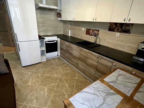 квартира за адресою Анни Ахматової вул., 22