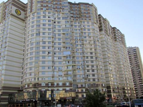 квартира за адресою Анни Ахматової вул., 22