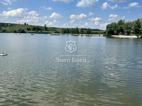 участок по адресу Молодіжна вул.