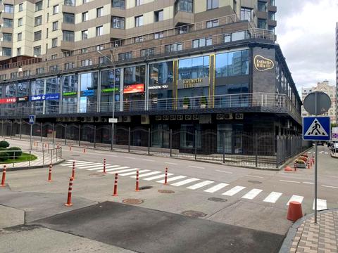 комерційна за адресою Андрія Верхогляда вул. (Михайла Драгомирова), 14-А