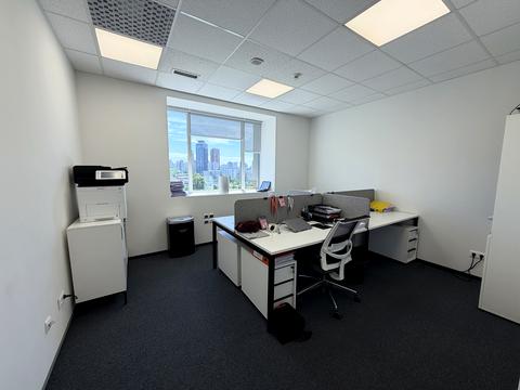 комерційна за адресою Шовковична вул., 42-44