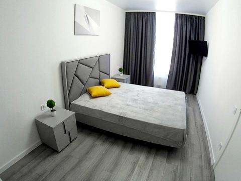 квартира за адресою Космічна вул., 5