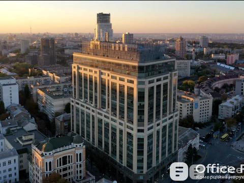 комерційна за адресою Князів Острозьких вул. (Московська), 32/2