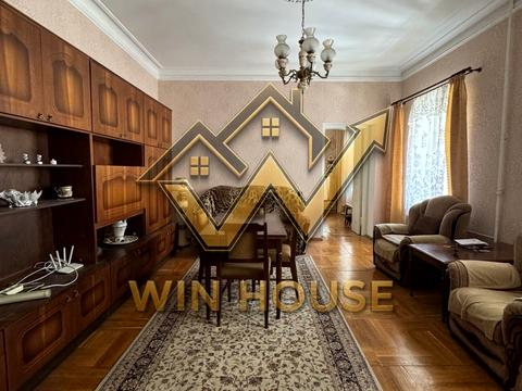 квартира за адресою Київ, Брюллова вул., 1