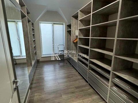 будинок за адресою Васильківська пл.