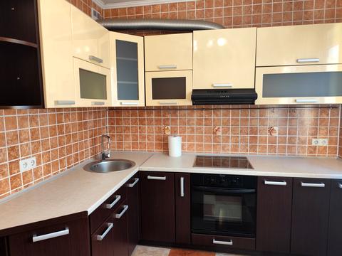 квартира за адресою Анни Ахматової вул., 16-В