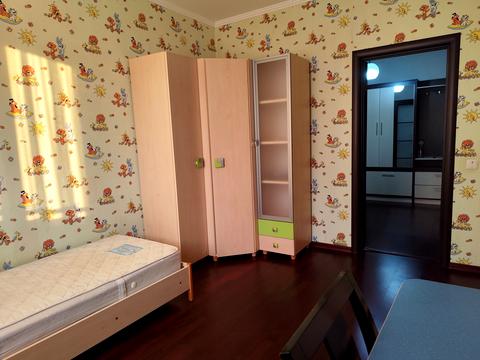 квартира за адресою Анни Ахматової вул., 16-В