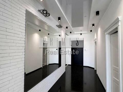 комерційна за адресою Кловський узвіз, 7a