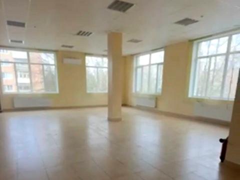 комерційна за адресою Відродження просп., 27а