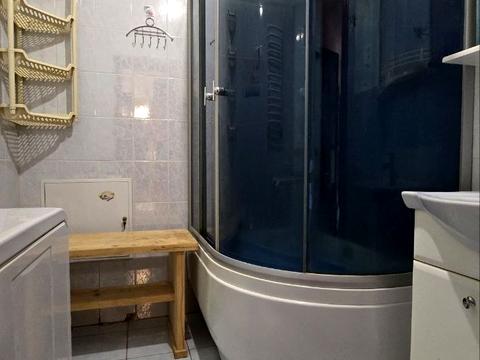 квартира за адресою Пустомити, Відродження вул., 1