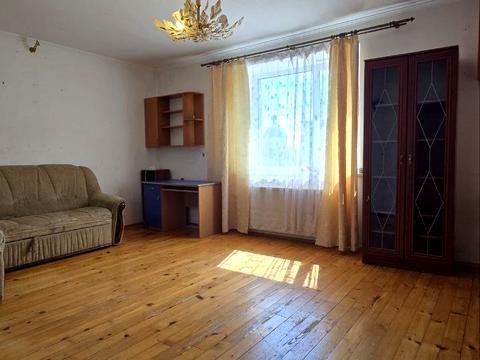 квартира за адресою Пустомити, Відродження вул., 1